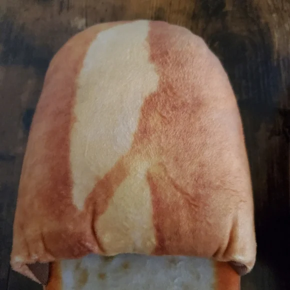loaf of bread slippers - Picture 2 of 8